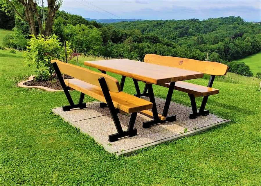 01673986957Kovinsko-lesena-garnitura.jpg-lesene-vrtne-garniture.si