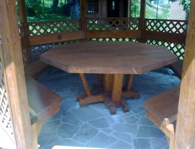 miza-za-vrtno-lopo-min.jpg-lesene-vrtne-garniture.si