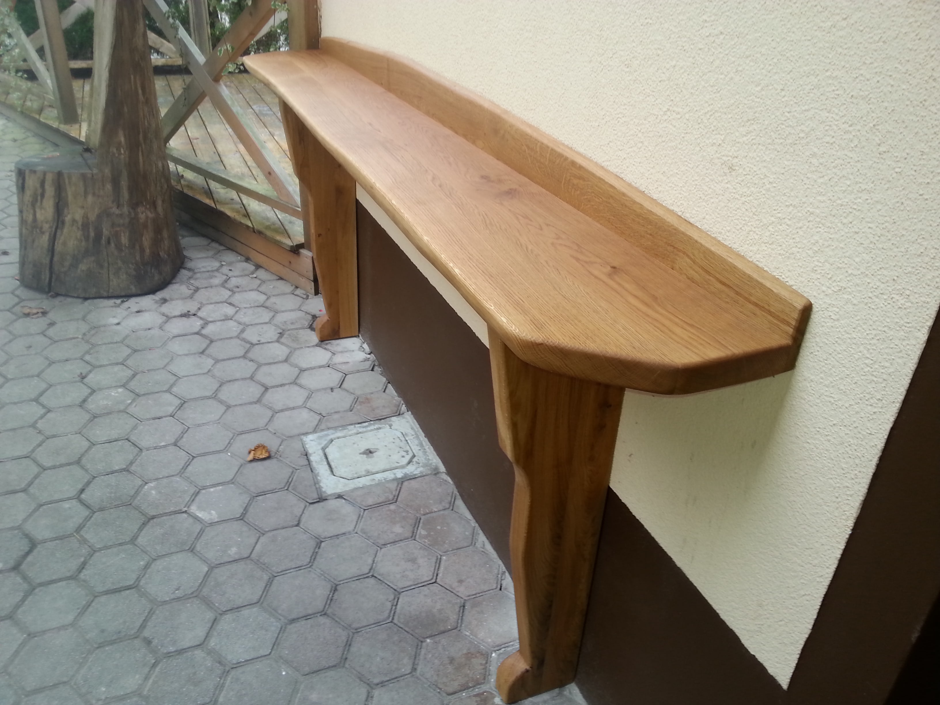 polica-šank-min.jpg-lesene-vrtne-garniture.si