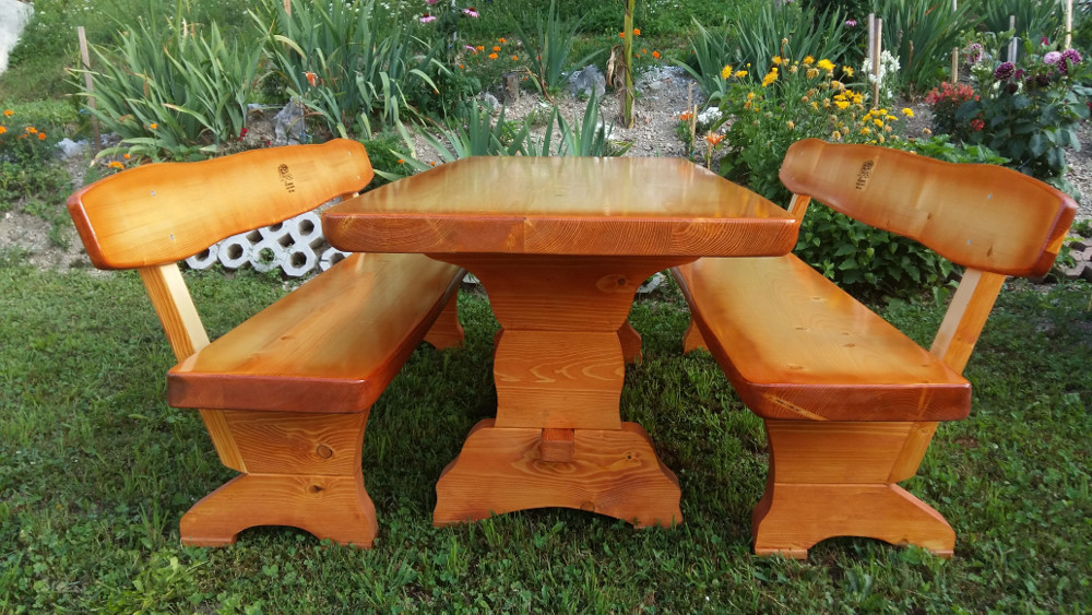 vrtna-garnitura-osmica-3-min.jpg-lesene-vrtne-garniture.si